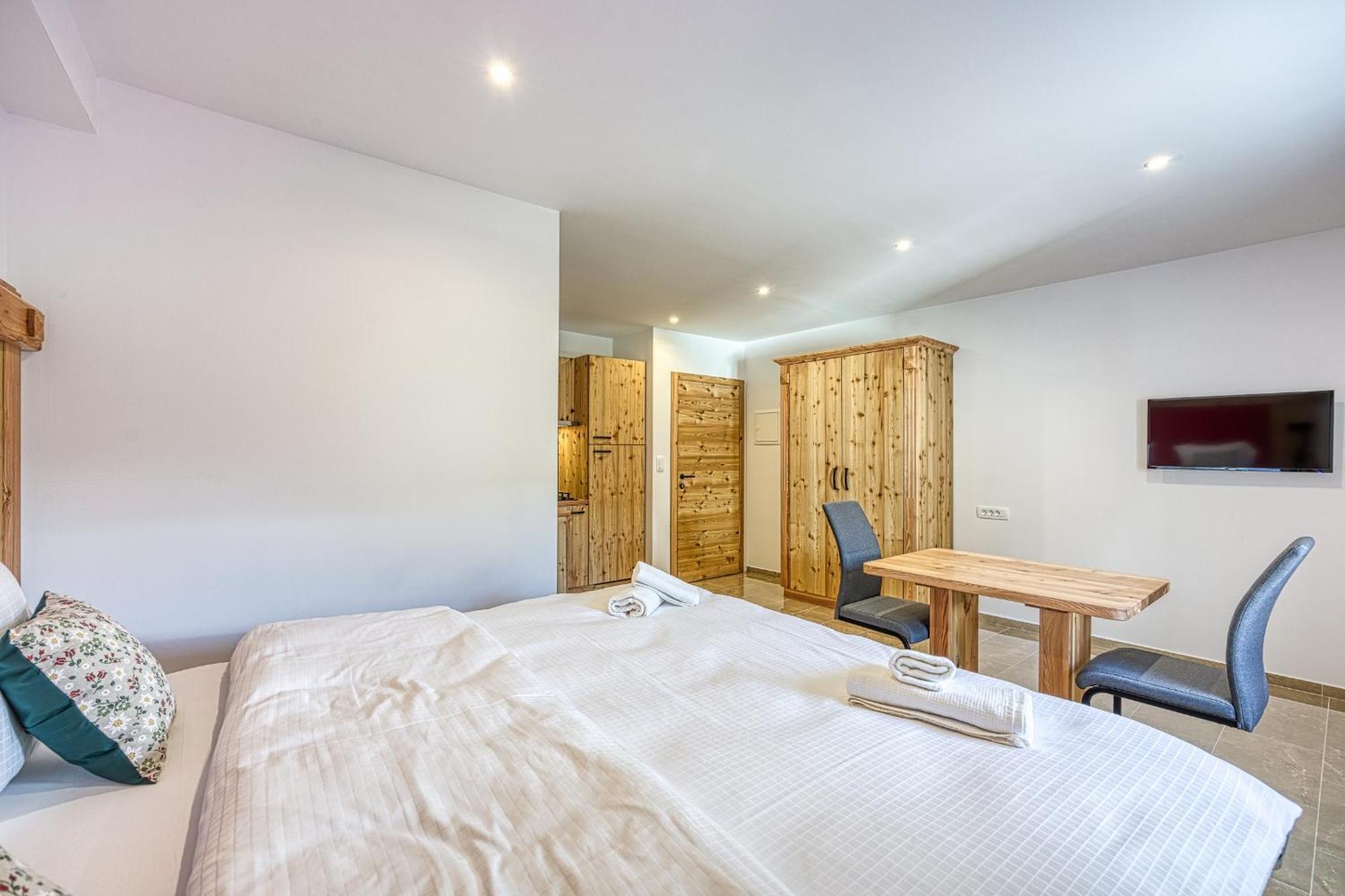 Apartments Viktor Rateče Kamer foto