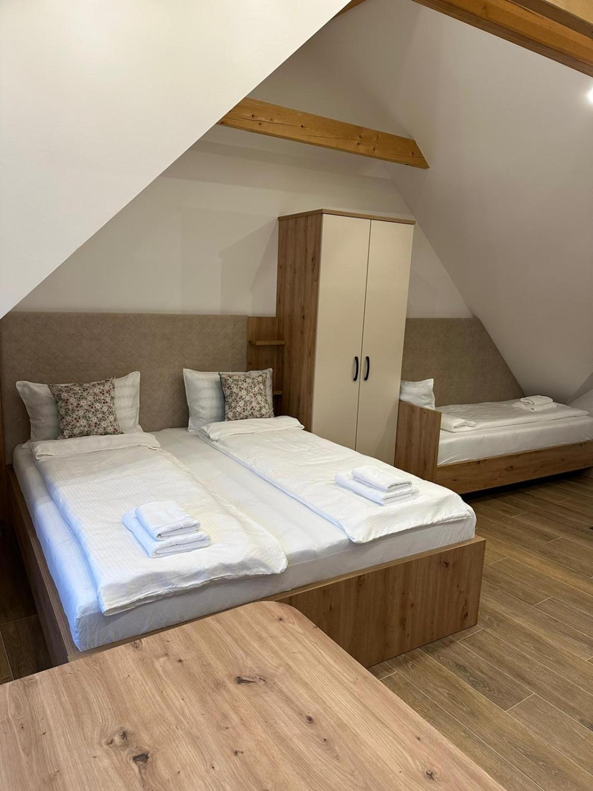 Apartments Viktor Rateče Kamer foto